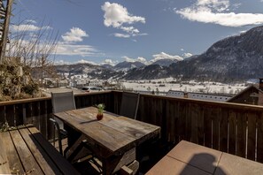 Deluxe Apartment, 1 Bedroom, Non Smoking, Kitchen | Terrace/patio
