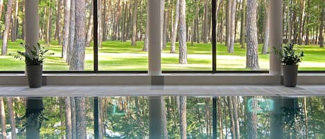 Indoor pool, pool loungers