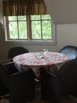 Inbegriffenes kontinentales Frühstück