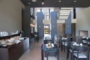 Desayuno buffet incluido todos los días 