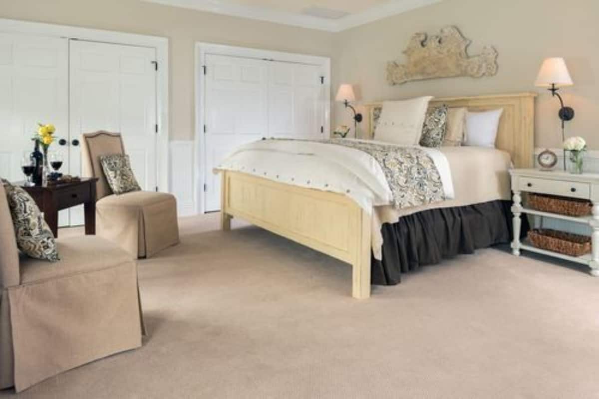 Luxe kamer, 1 kingsize bed | Individueel gedecoreerd, individueel gemeubileerd, geluiddichte muren