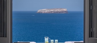 Grand Ambassador Santorini Hotel