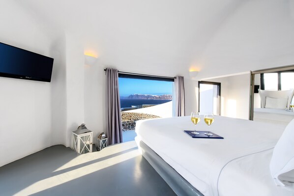 Ambassador Villa 3 Bedrooms with Private Pool | Luxe beddengoed, donzen dekbedden, Select Comfort-bedden, een minibar
