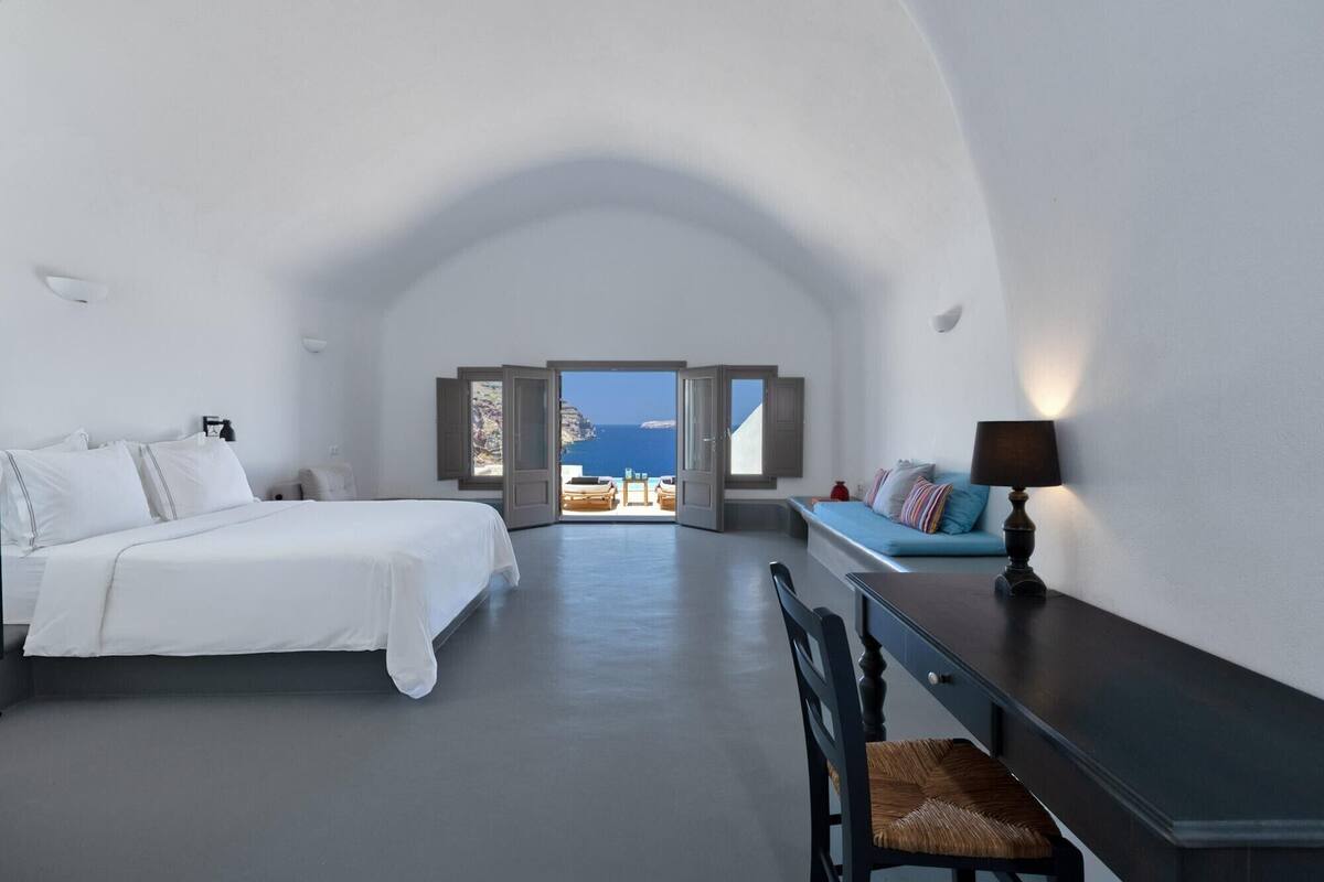 Suite with Private Pool (Infinity)