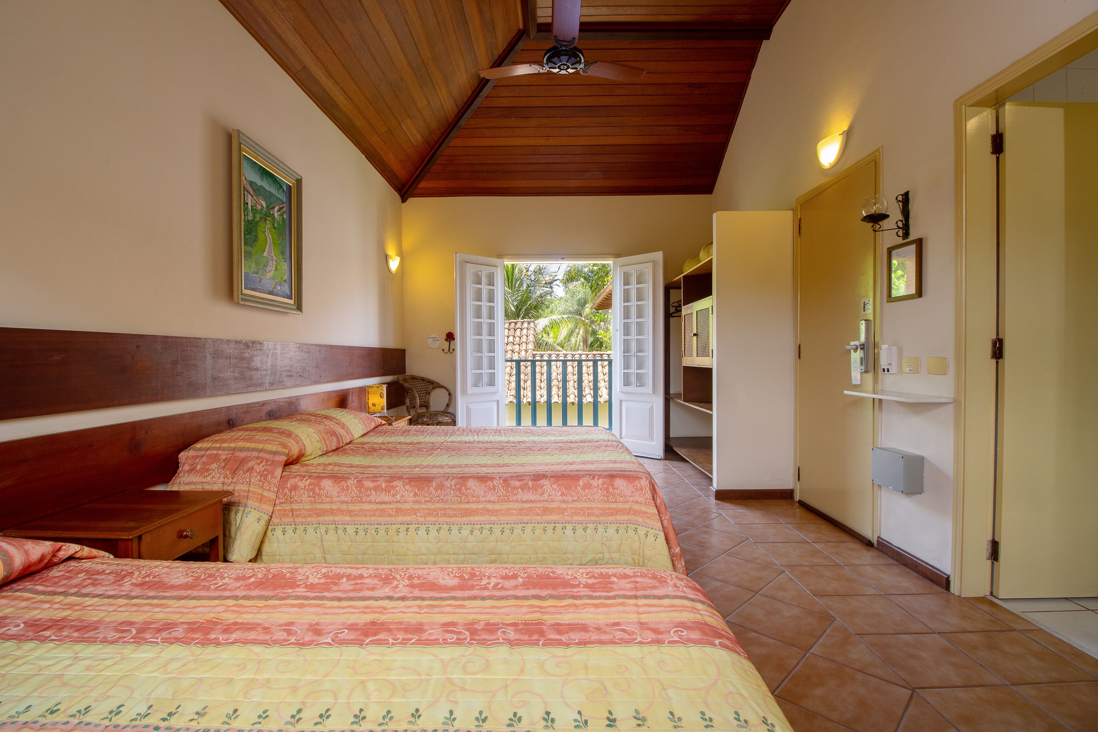 standard room | 1 bedroom, minibar, in-room safe, bed sheets