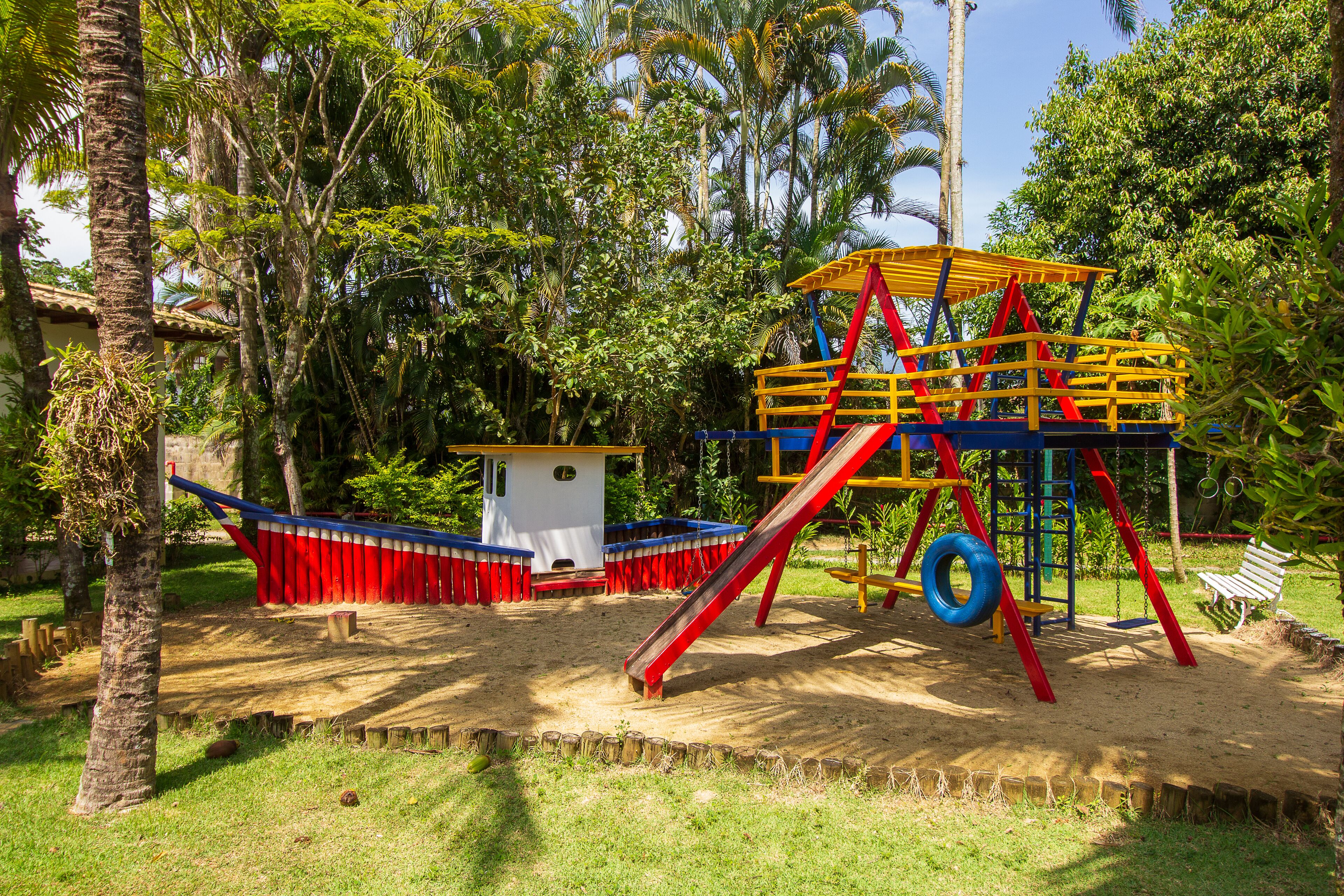 children’s play area – outdoor