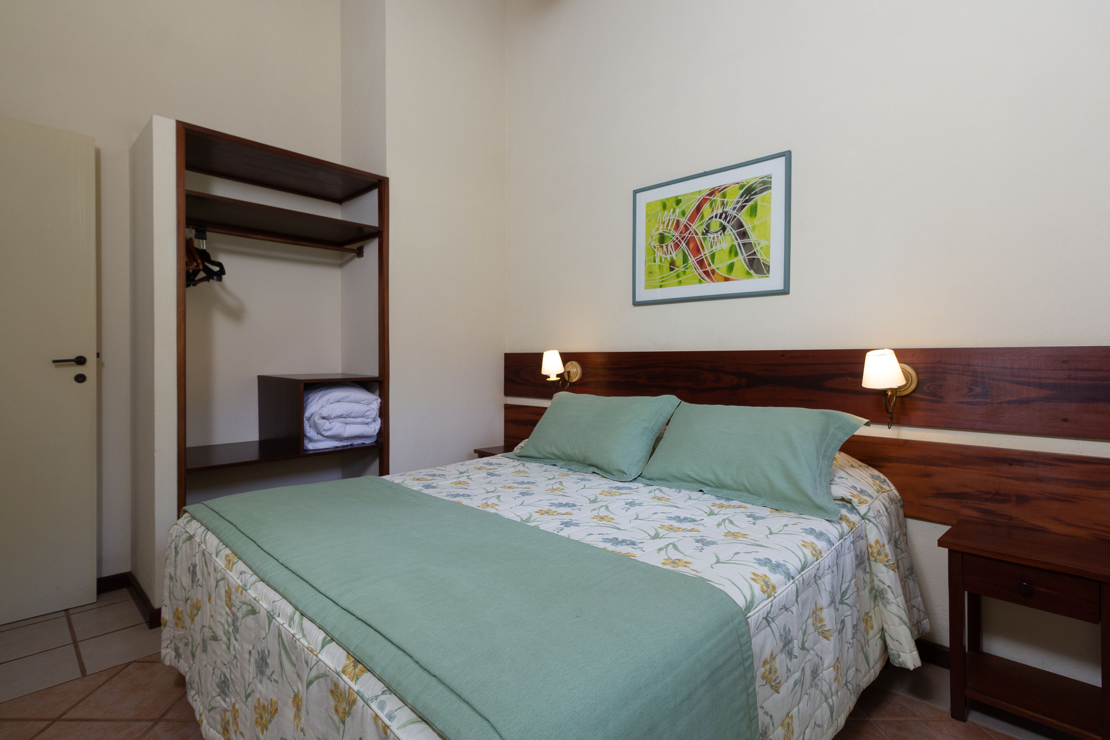 suite | 1 bedroom, minibar, in-room safe, bed sheets
