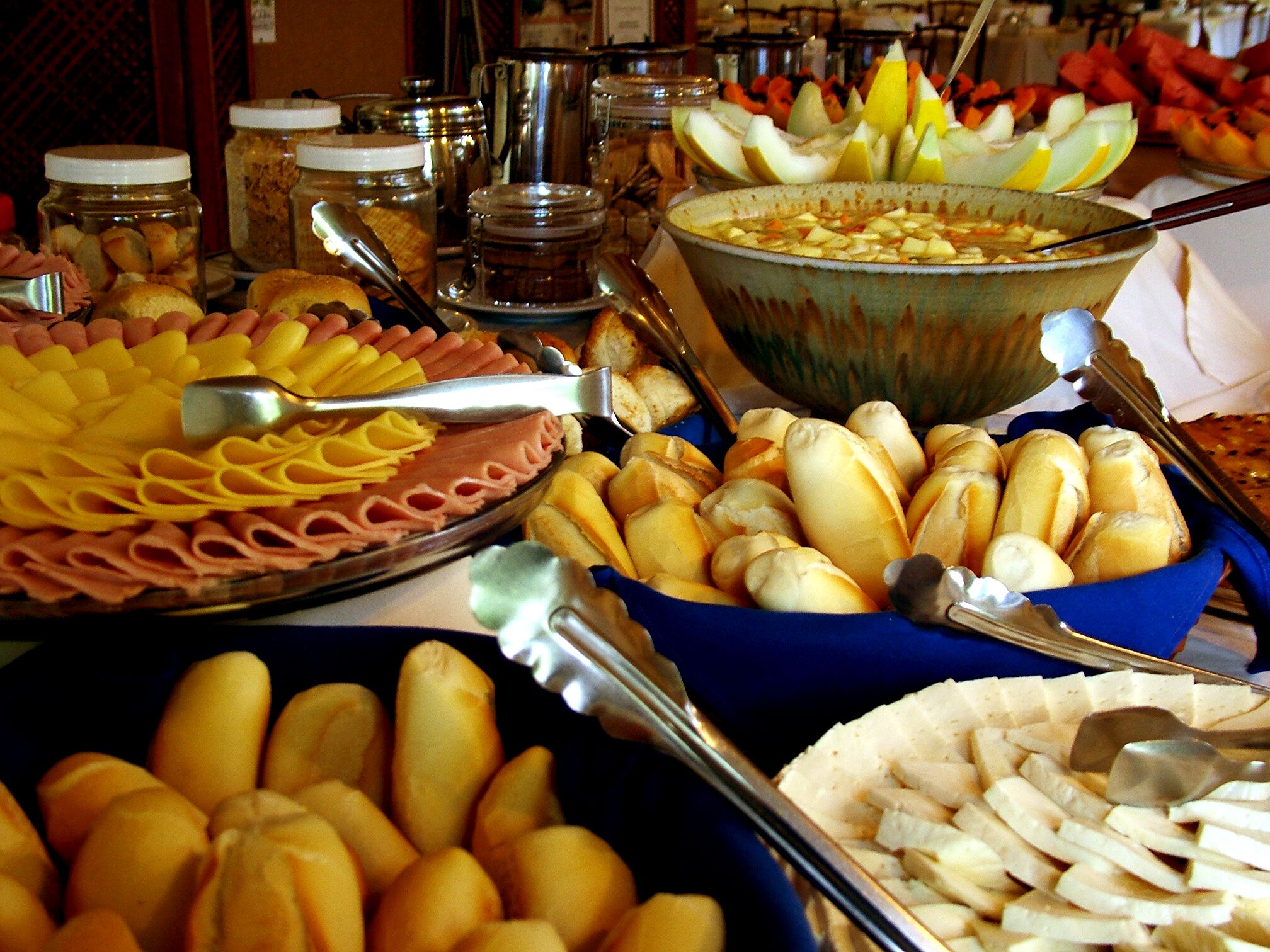 Sarapan prasmanan