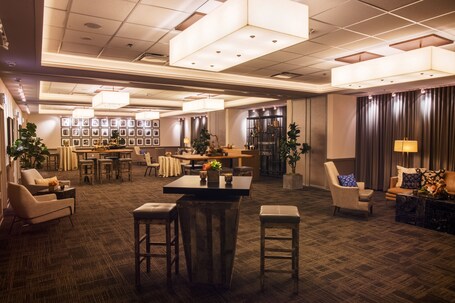 Aloft Chicago Downtown River North - Image 35