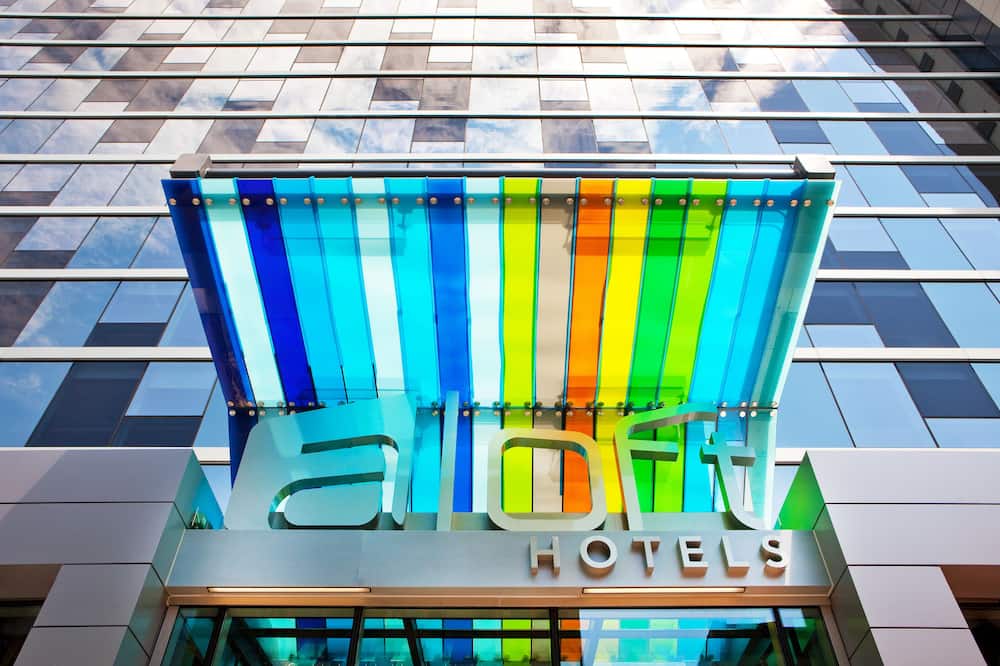 Aloft Chicago Downtown River North