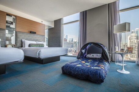 Aloft Chicago Downtown River North - Image 14