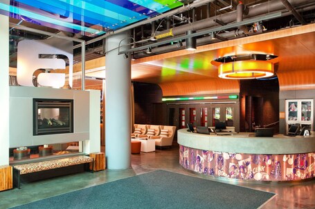 Aloft Chicago Downtown River North - Image 3