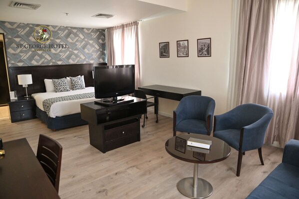Executive Double Room, 1 King Bed | 1 bedroom, down duvets, minibar, in-room safe