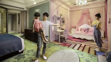 Una habitación de hotel con una cama, un escritorio, una silla, un tocador y una cama con dosel rosa.