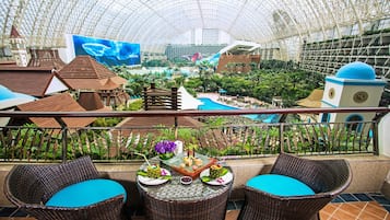 Classic Room | 1 bedroom, premium bedding, down comforters, minibar