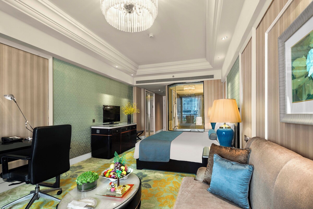 Ropa de cama de alta calidad, edredón y minibar 