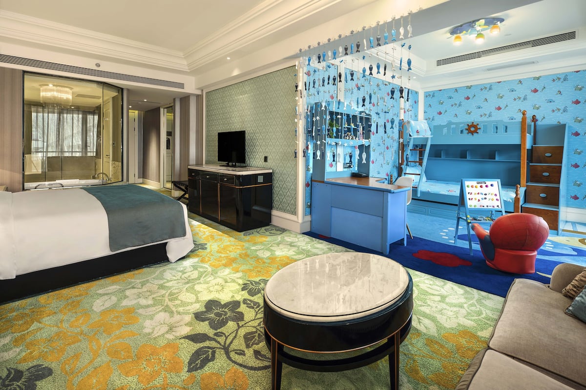 Premium Room, 1 Katil Raja (King) (Kids Theme) | 1 bilik tidur, peralatan tempat tidur premium, gebar bulu kapas