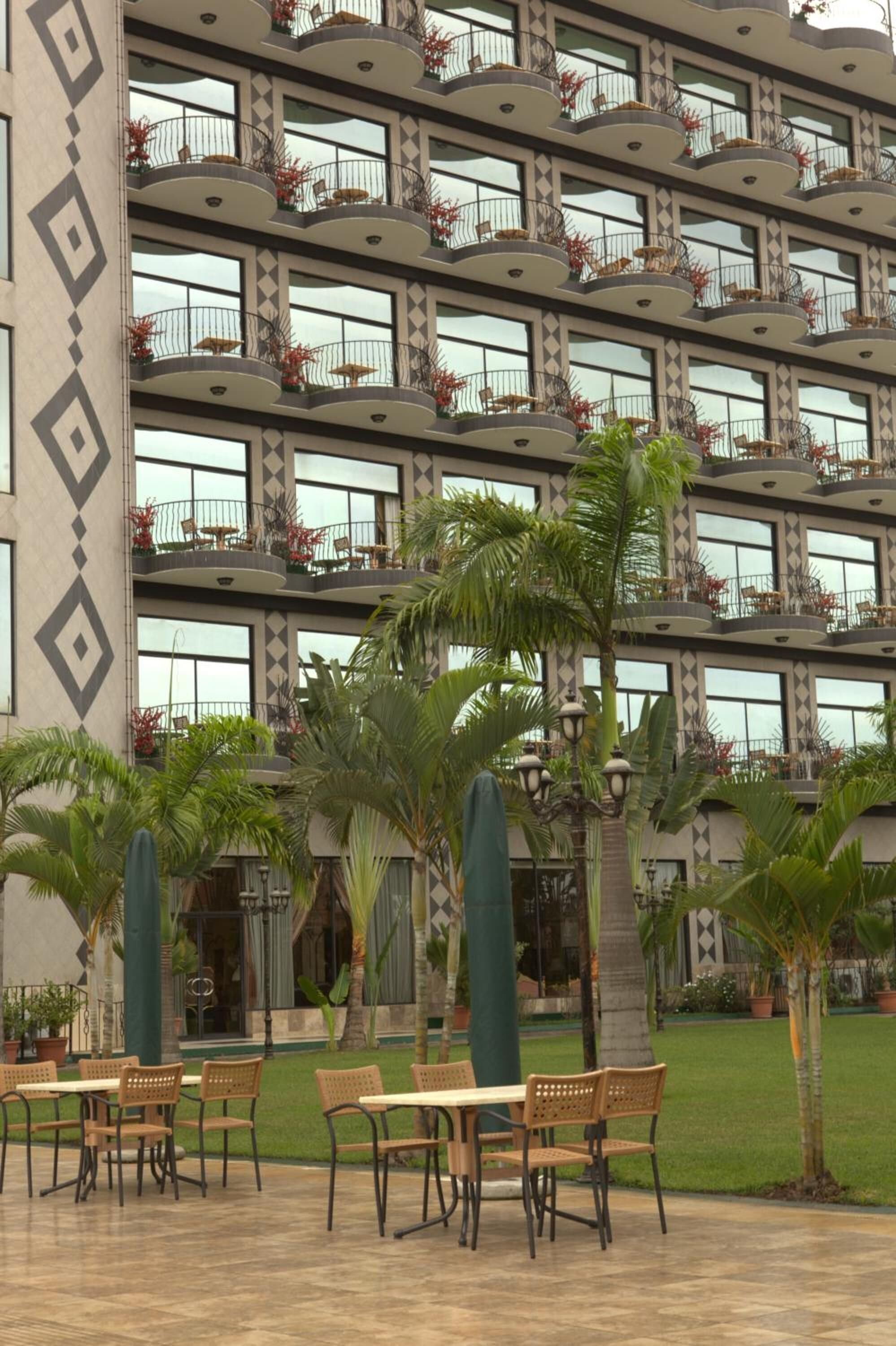 breakfast, lunch, dinner served; international cuisine, pool views