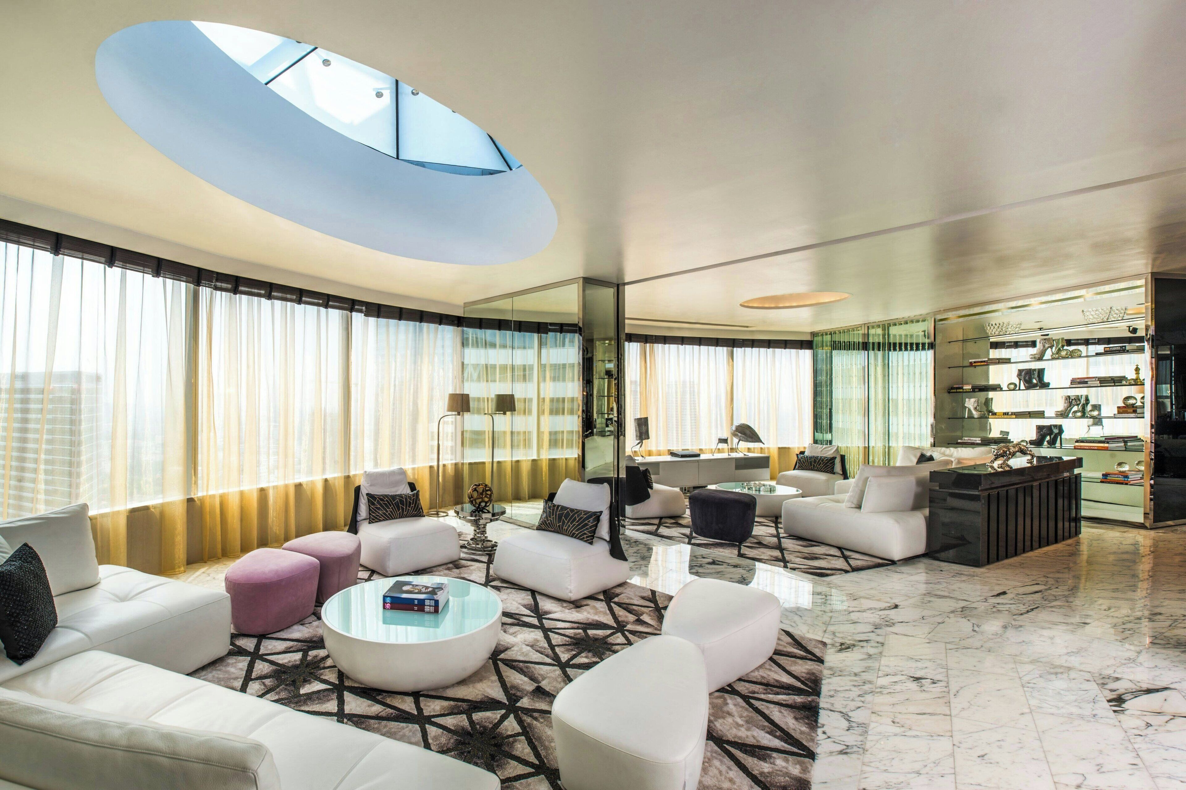 Penthouse I, 1 Bedroom | Living room | LED TV