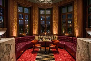 7 restaurants; breakfast, lunch, dinner and brunch served  - W Bangkok (Bangkok)