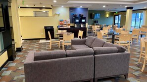 Free daily continental breakfast - Holiday Inn Express & Suites Detroit North - Troy by IHG (Troy)