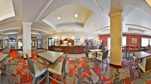 Free buffet breakfast on weekdays 