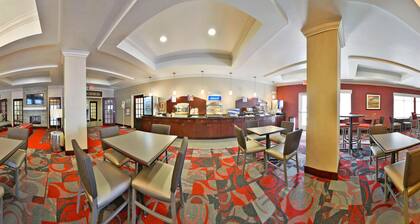 Holiday Inn Express & Suites Utica by IHG