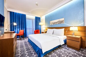 In-room safe, desk, laptop workspace, soundproofing - Radisson Blu Hotel, Kyiv Podil City Centre (Kyiv)