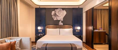 Junior Suite | Premium bedding, minibar, in-room safe, desk