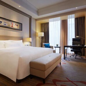 Deluxe King Lake View Room | View from room