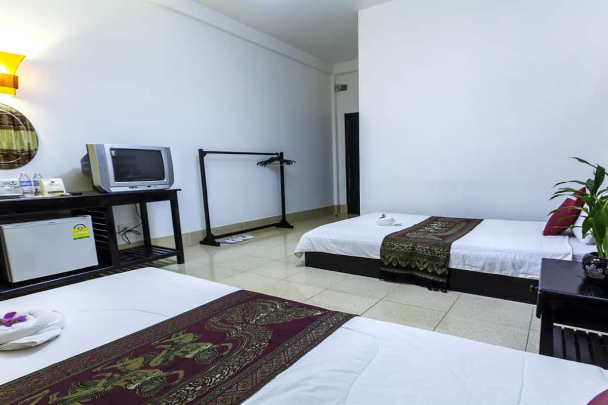 Habitación familiar, 2 habitaciones | Caja fuerte, escritorio, wifi gratis y decoración individual