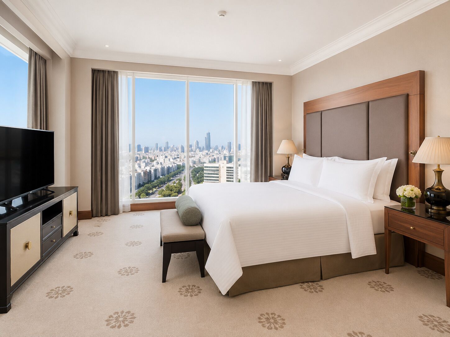 Premium bedding, in-room safe, desk, laptop workspace