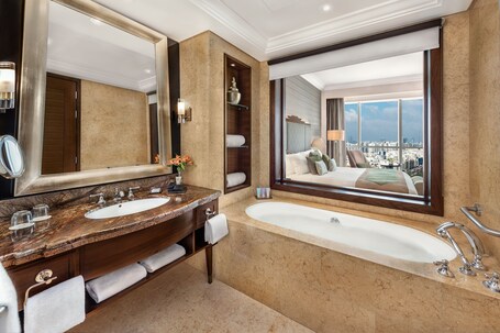 Dusit Thani Abu Dhabi - Image 46