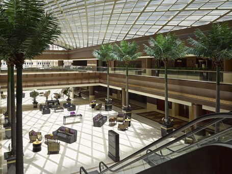 Dusit Thani Abu Dhabi - Image 7