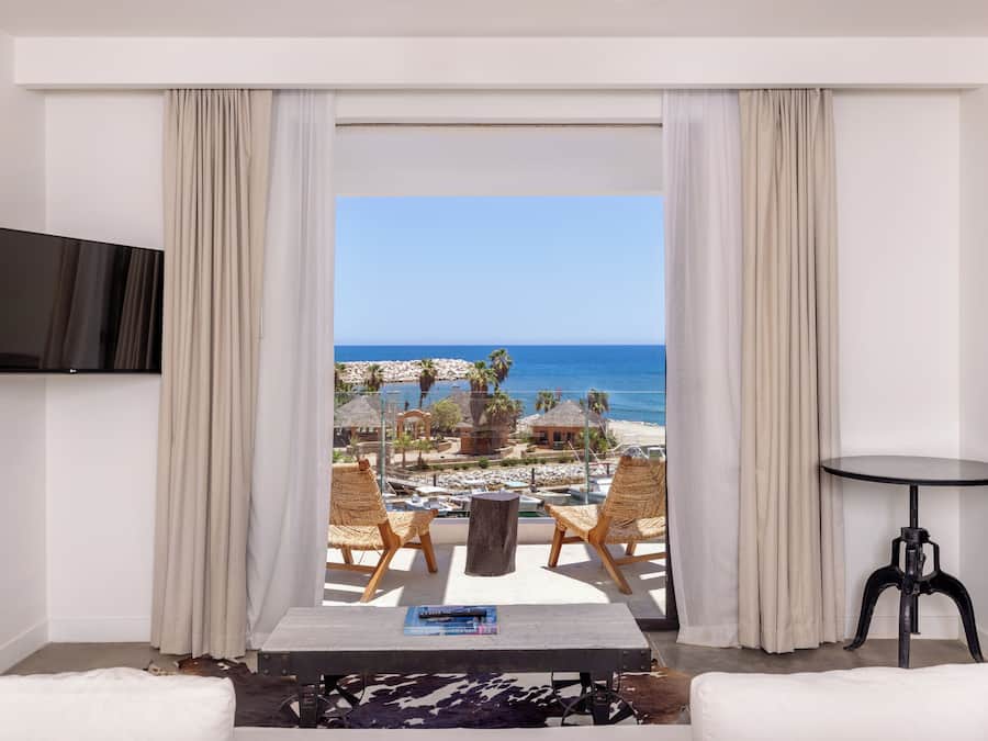 Suite, 1 Schlafzimmer (Large) | Hochwertige Bettwaren, Minibar, Zimmersafe, Schreibtisch