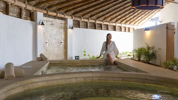 Couples treatment room(s), sauna, hot tub, body treatments