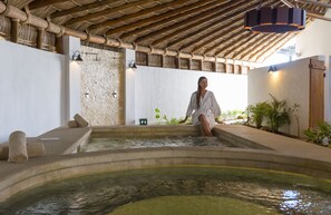 Behandlingsrom for par, badstue, boblebad og kroppsbehandlinger