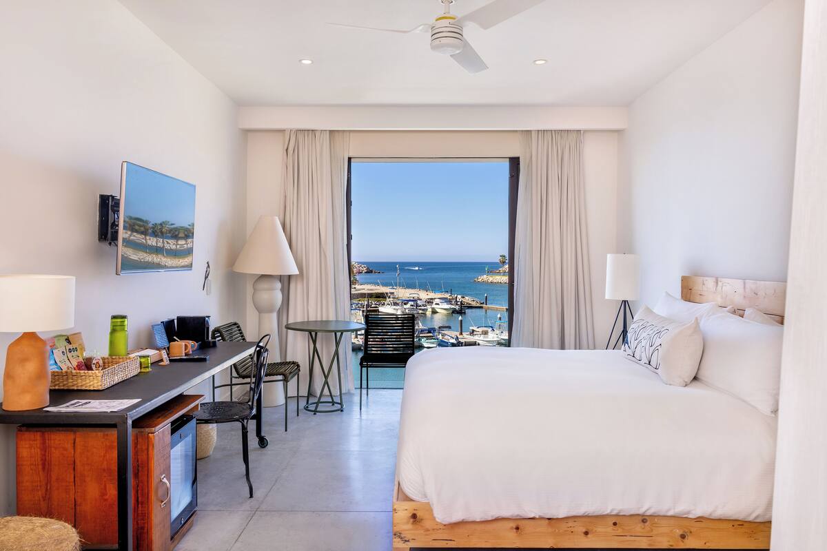Ocean View King | Premium bedding, minibar, in-room safe, desk