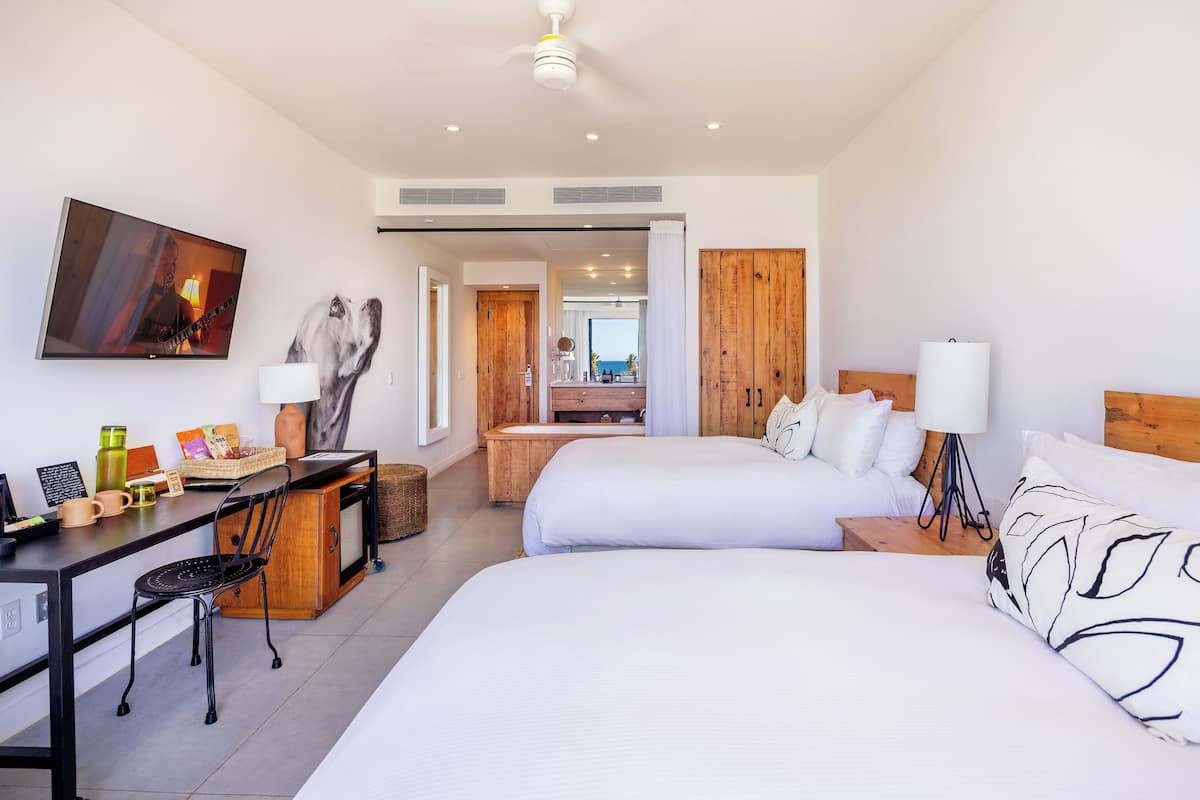 1 habitación, ropa de cama de alta calidad y minibar