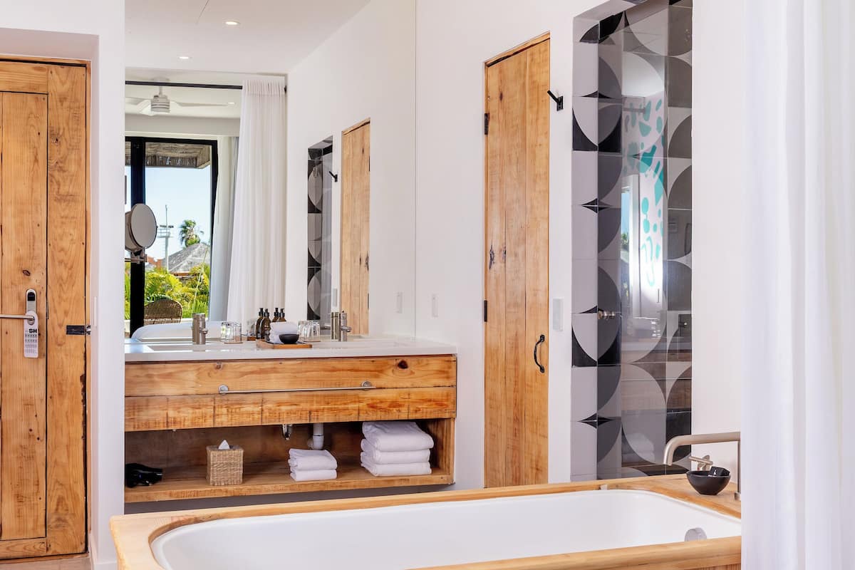 1 habitación, ropa de cama de alta calidad y minibar