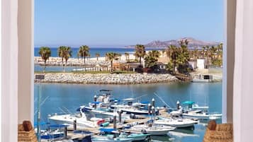 Suite (Master) | Premium bedding, minibar, in-room safe, desk