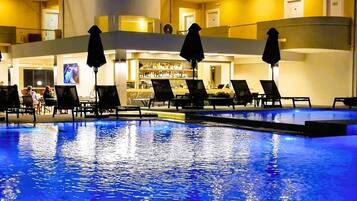 Bar accanto alla piscina