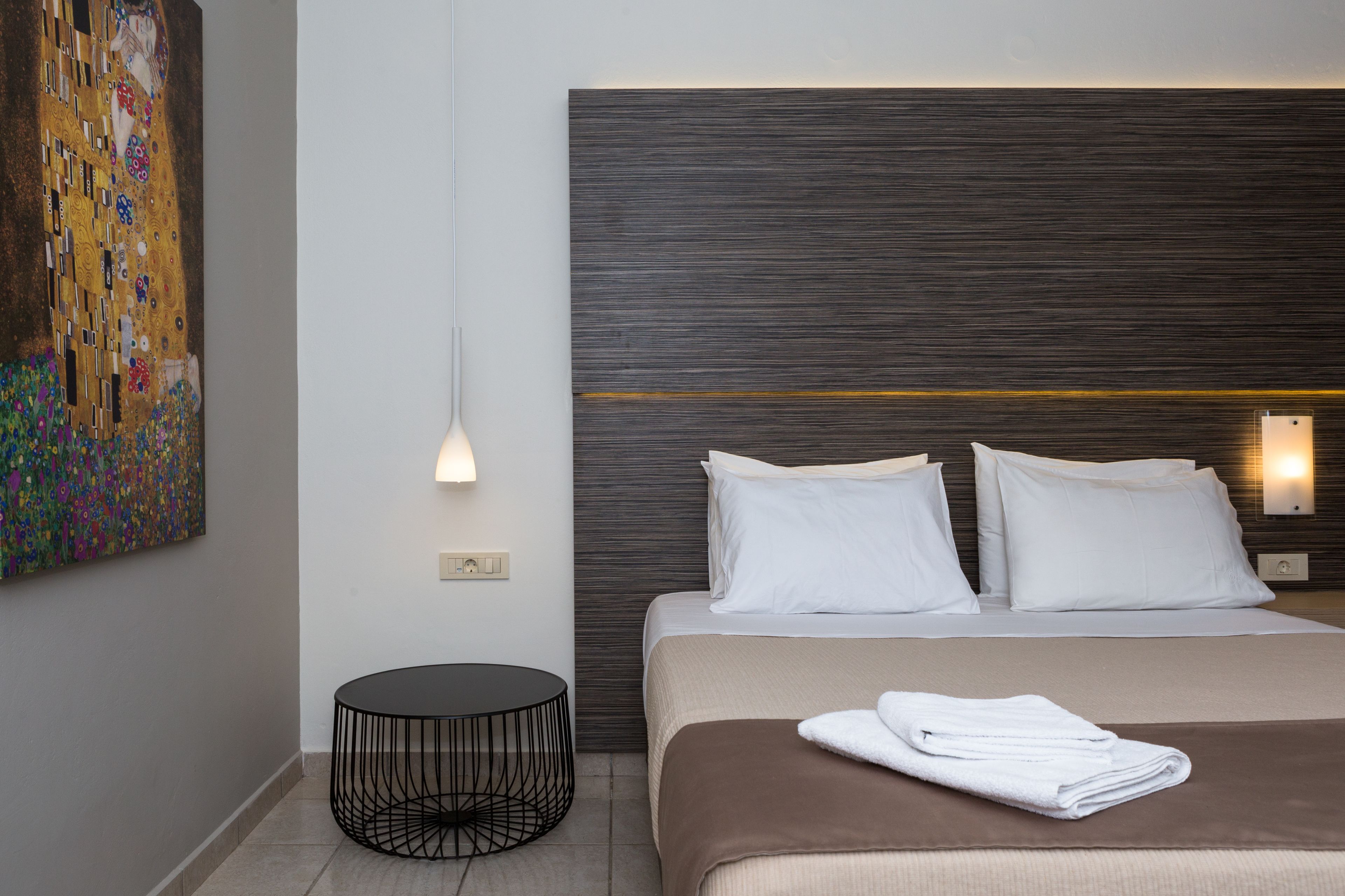 family room, front sea view | 1 bedroom, egyptian cotton sheets, hypo-allergenic bedding