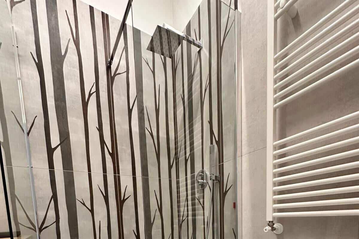 Kamar Triple Superior | Kamar mandi | Shower, pengering rambut, kloset, dan handuk