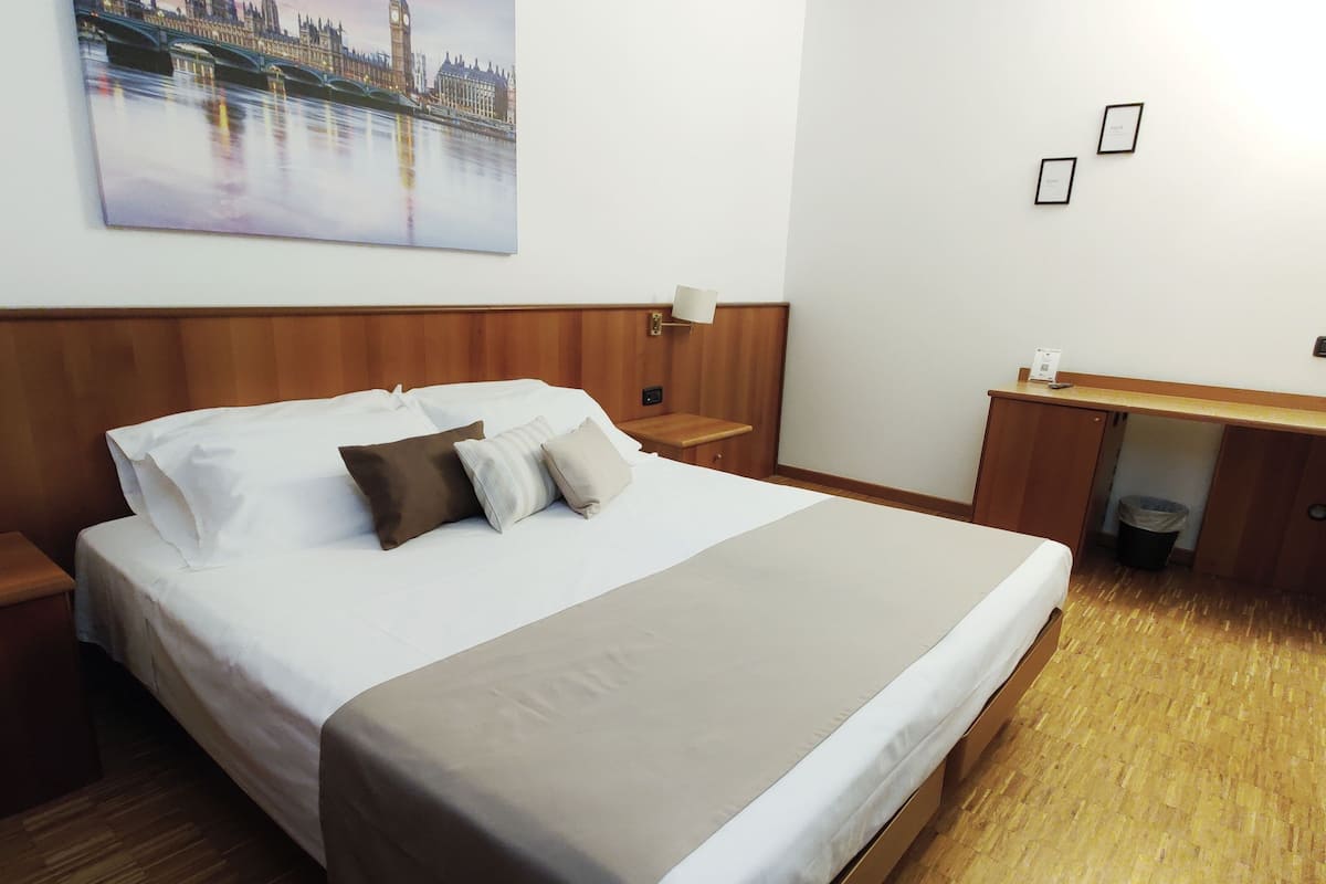 Kamar Standar | Minibar, brankas, Wi-Fi gratis, dan seprai linen