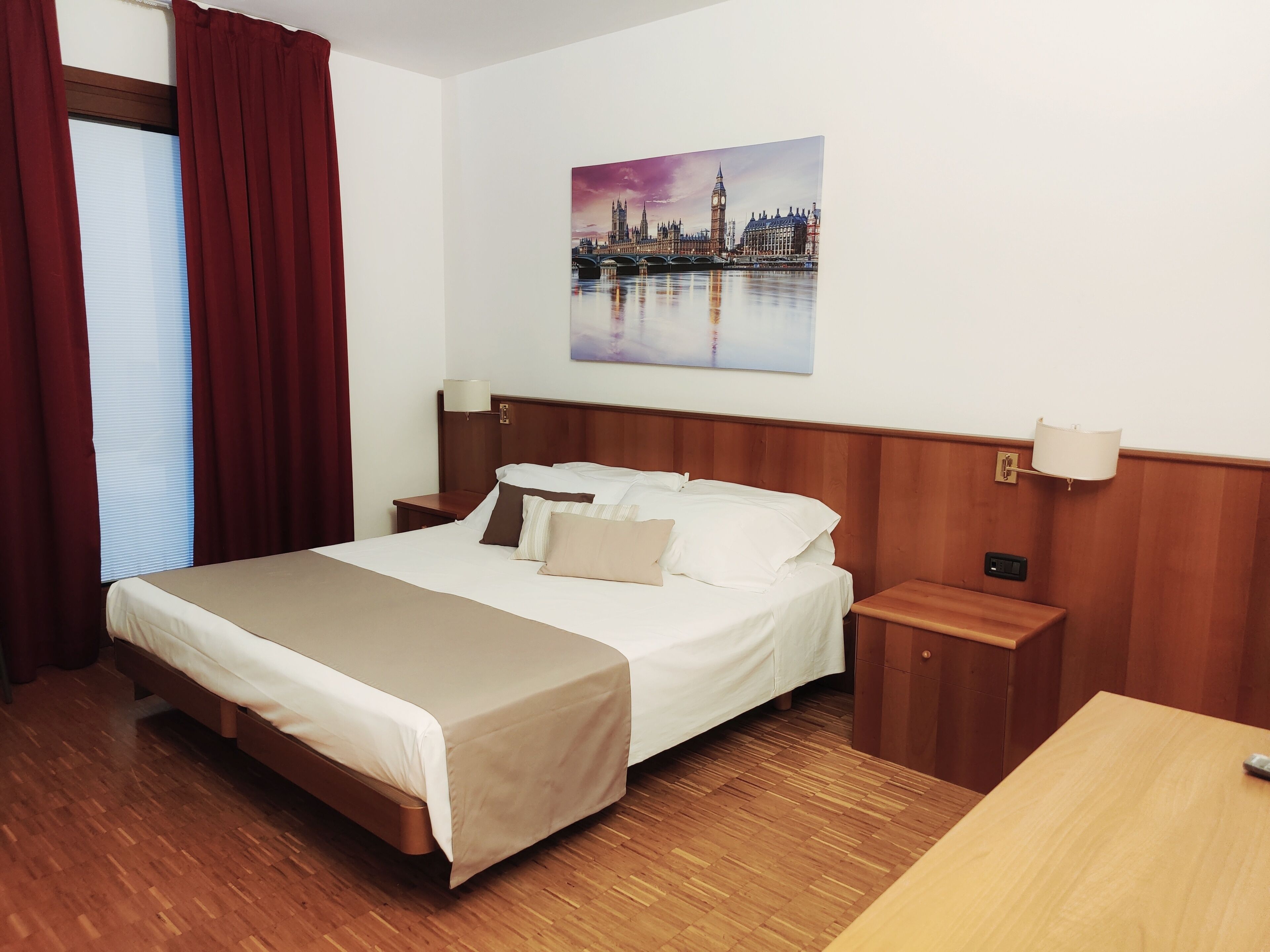 Camera Standard | Minibar, una cassaforte in camera, Wi-Fi gratuito, lenzuola