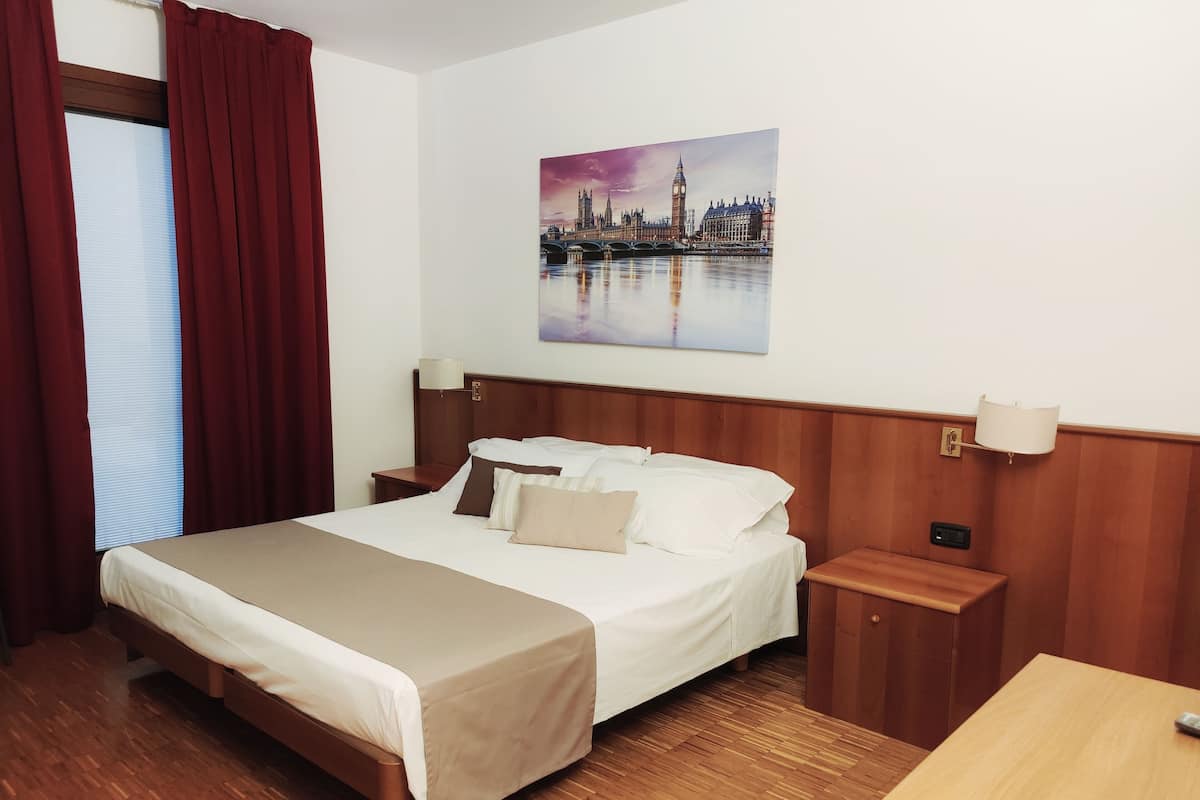 Kamar Standar | Minibar, brankas, Wi-Fi gratis, dan seprai linen