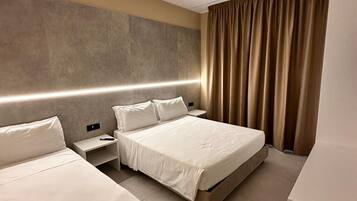Minibar, coffres-forts dans les chambres, Wi-Fi gratuit, draps fournis