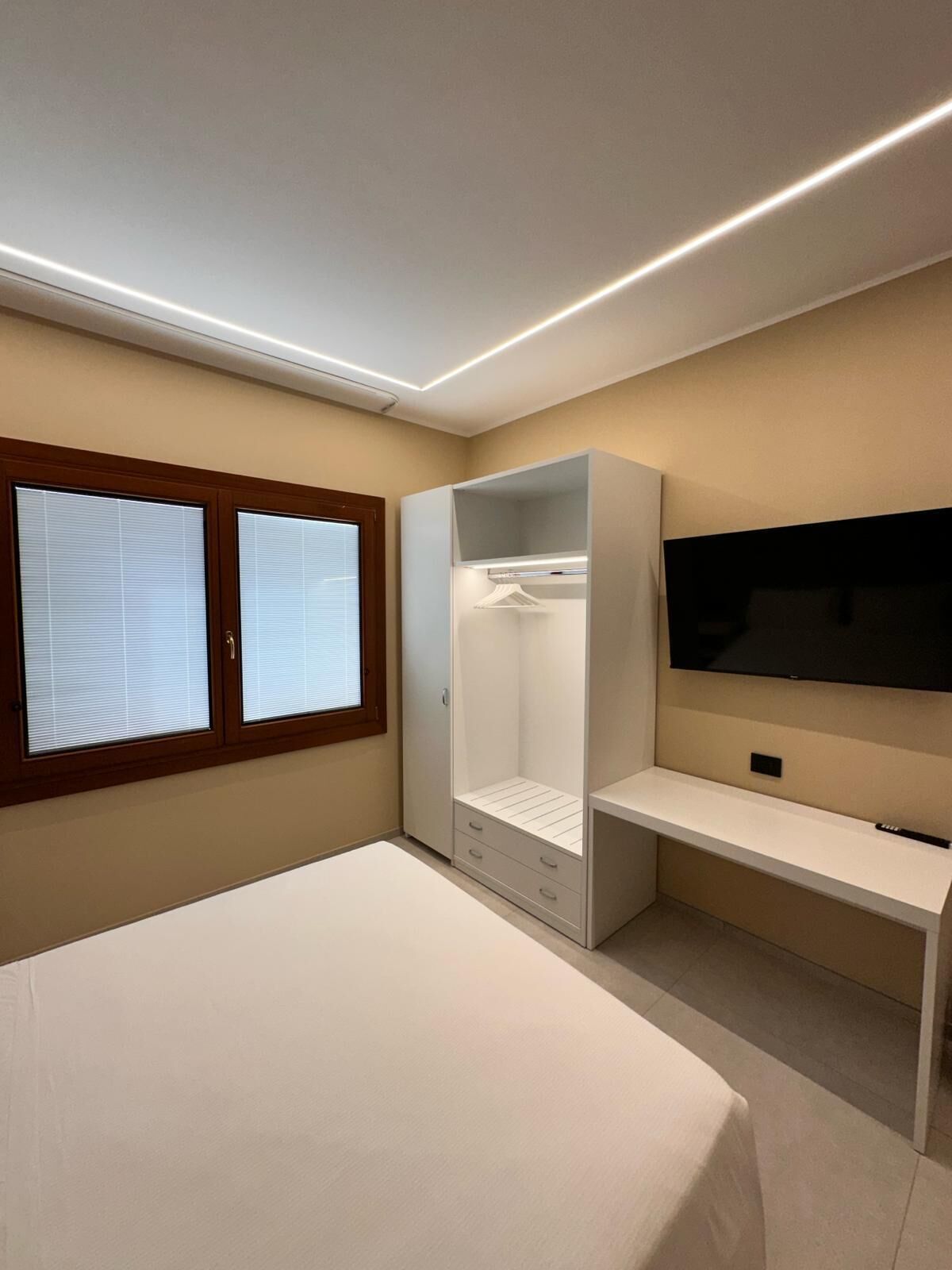 superior room | minibar, in-room safe, free wifi, bed sheets