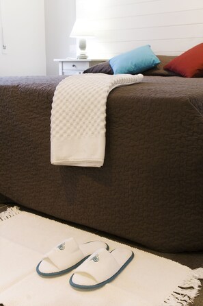 Classic Double Room | Premium bedding, minibar, desk, soundproofing - Le Cupole (Rome)